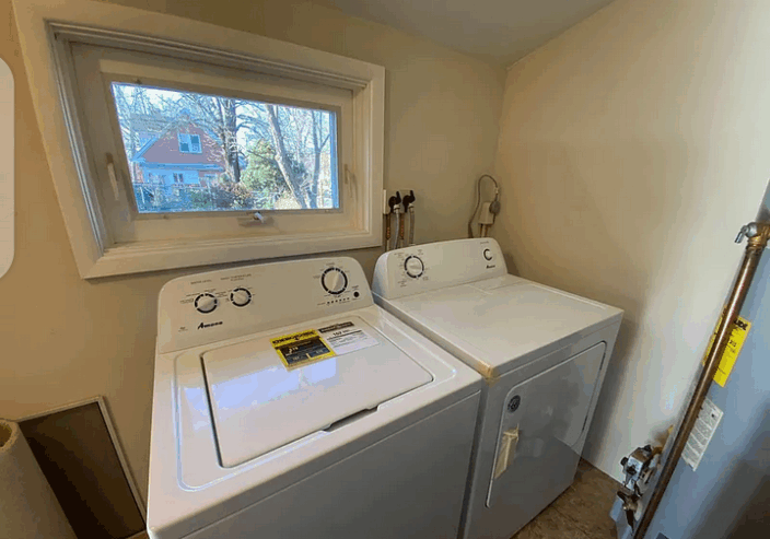 one bedroom, Charming craftsman cottage