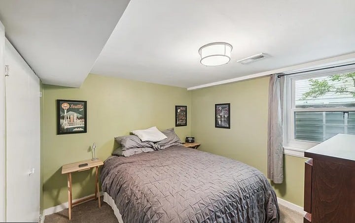 2 bedroom/1 bath bungalow – Hood river