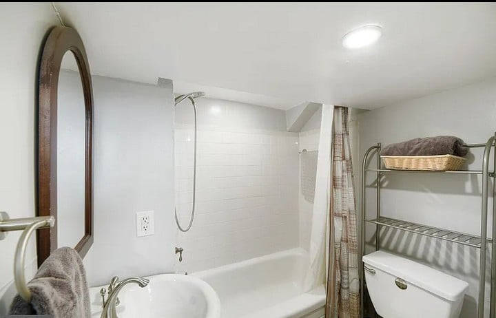 2 bedroom/1 bath bungalow – Hood river