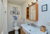 1 Bed, 1 Bath Recent upgrades