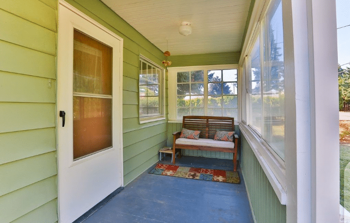 1 Bed, 1 Bath Recent upgrades