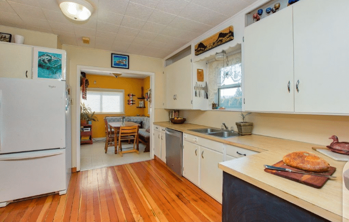 1 Bed, 1 Bath Recent upgrades