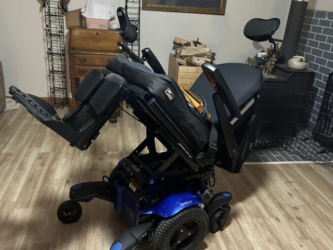 Electric wheelchair