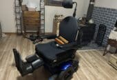 Electric wheelchair