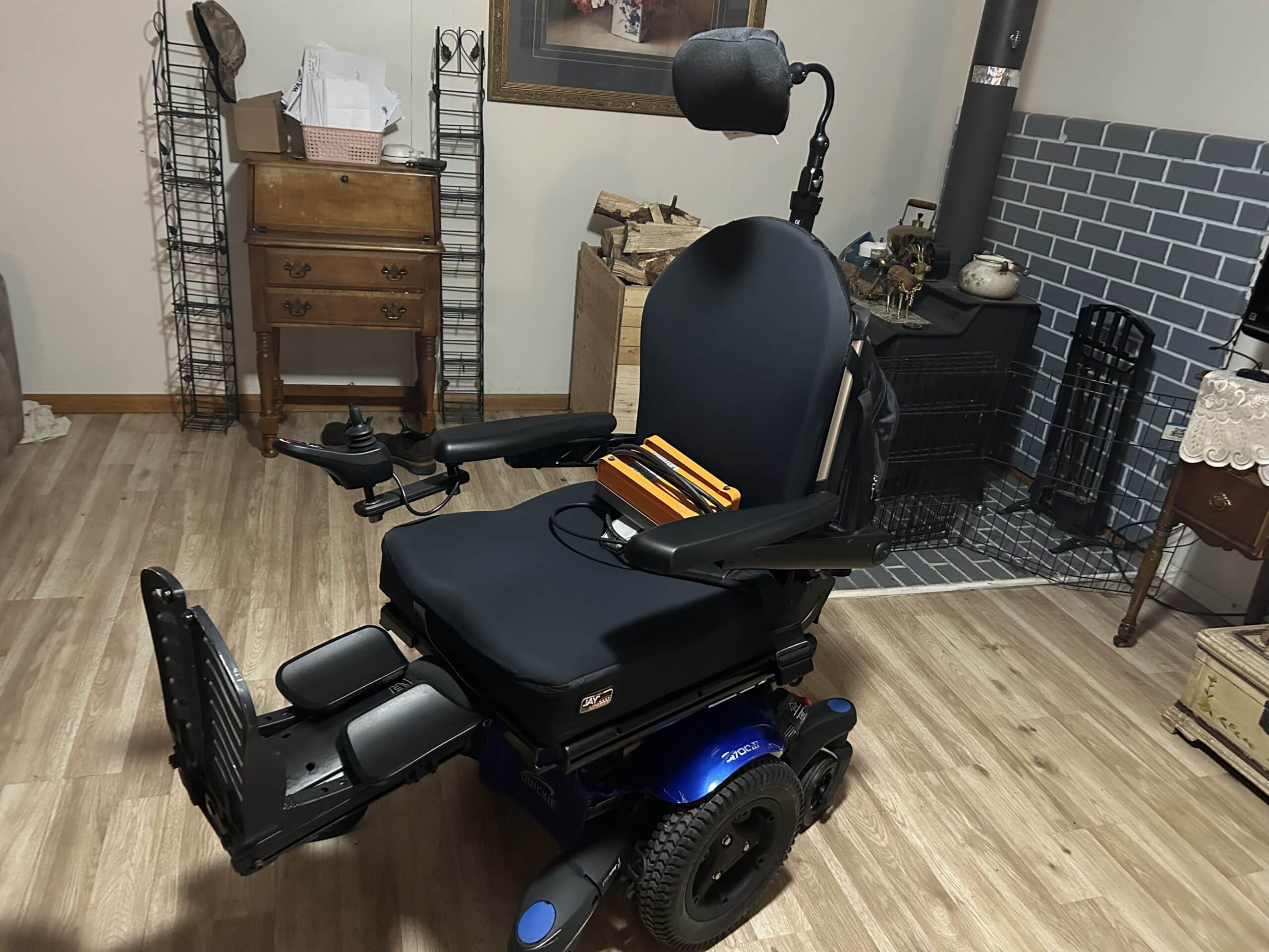 Electric wheelchair