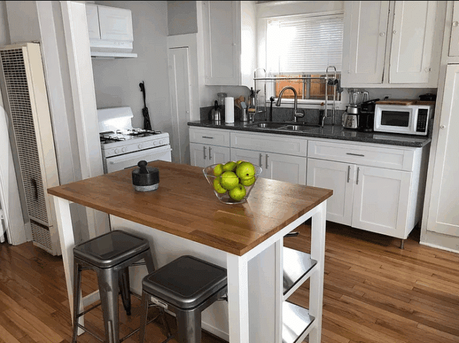 2 bedroom/1.5 bath – Hood river