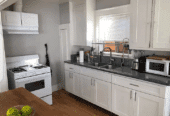 2 bedroom/1.5 bath – Hood river