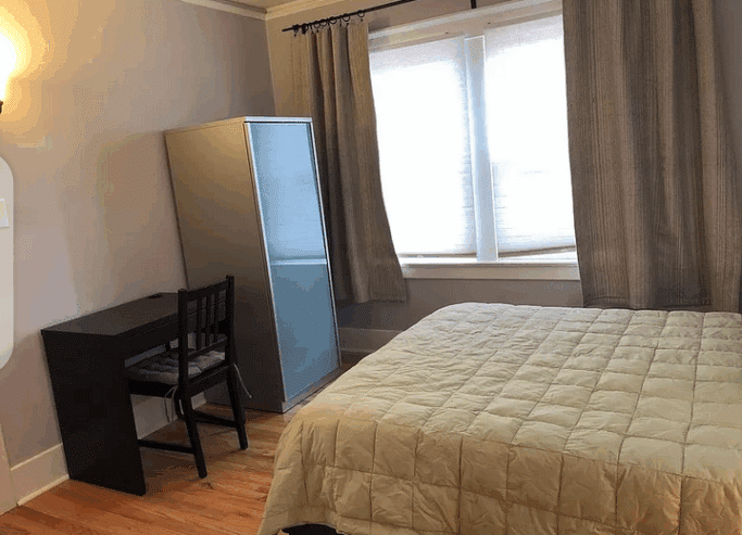 2 bedroom/1.5 bath – Hood river