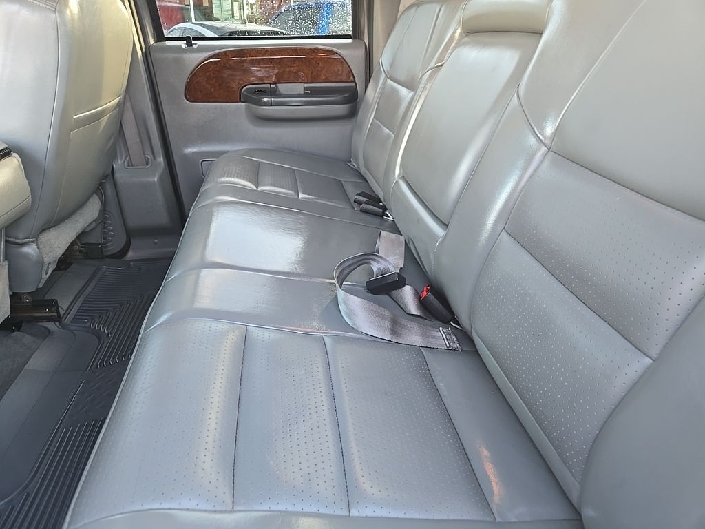 2003 Ford F-350 lariat