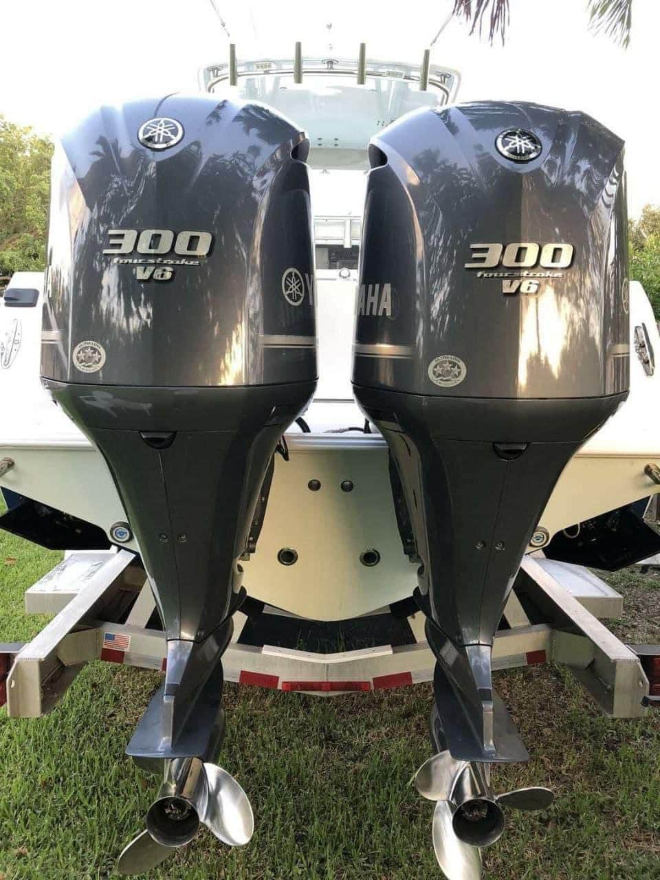 Slightly Used Yamaha 300HP 4 Stroke Outboard Motor Engine