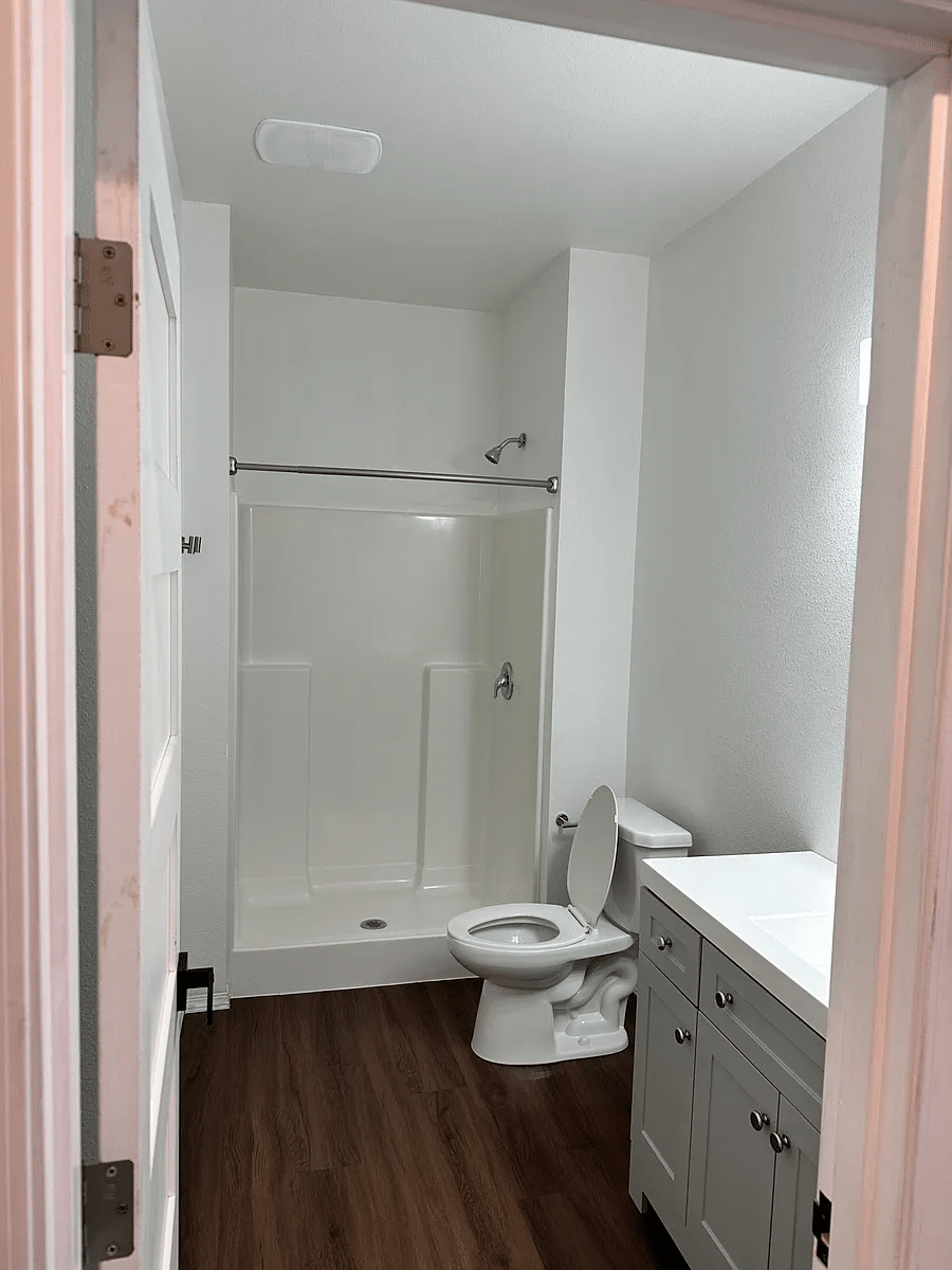 1Bed/1Bed Apartment Available