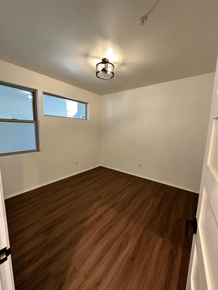 1Bed/1Bed Apartment Available