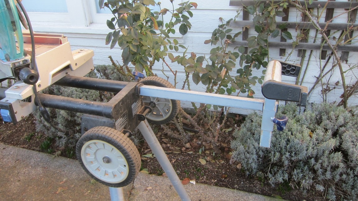 Makita Double Compound Saw