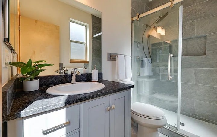 2Bed, 2Bath Recent upgrades