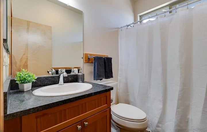 2Bed, 2Bath Recent upgrades