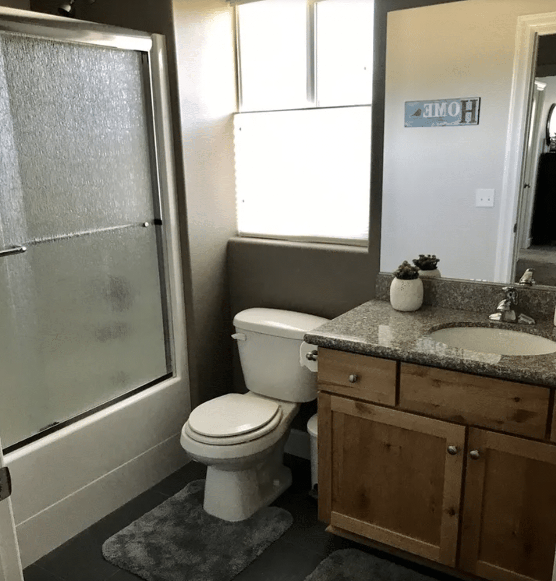 Room for rent in shared home – The Heights HR