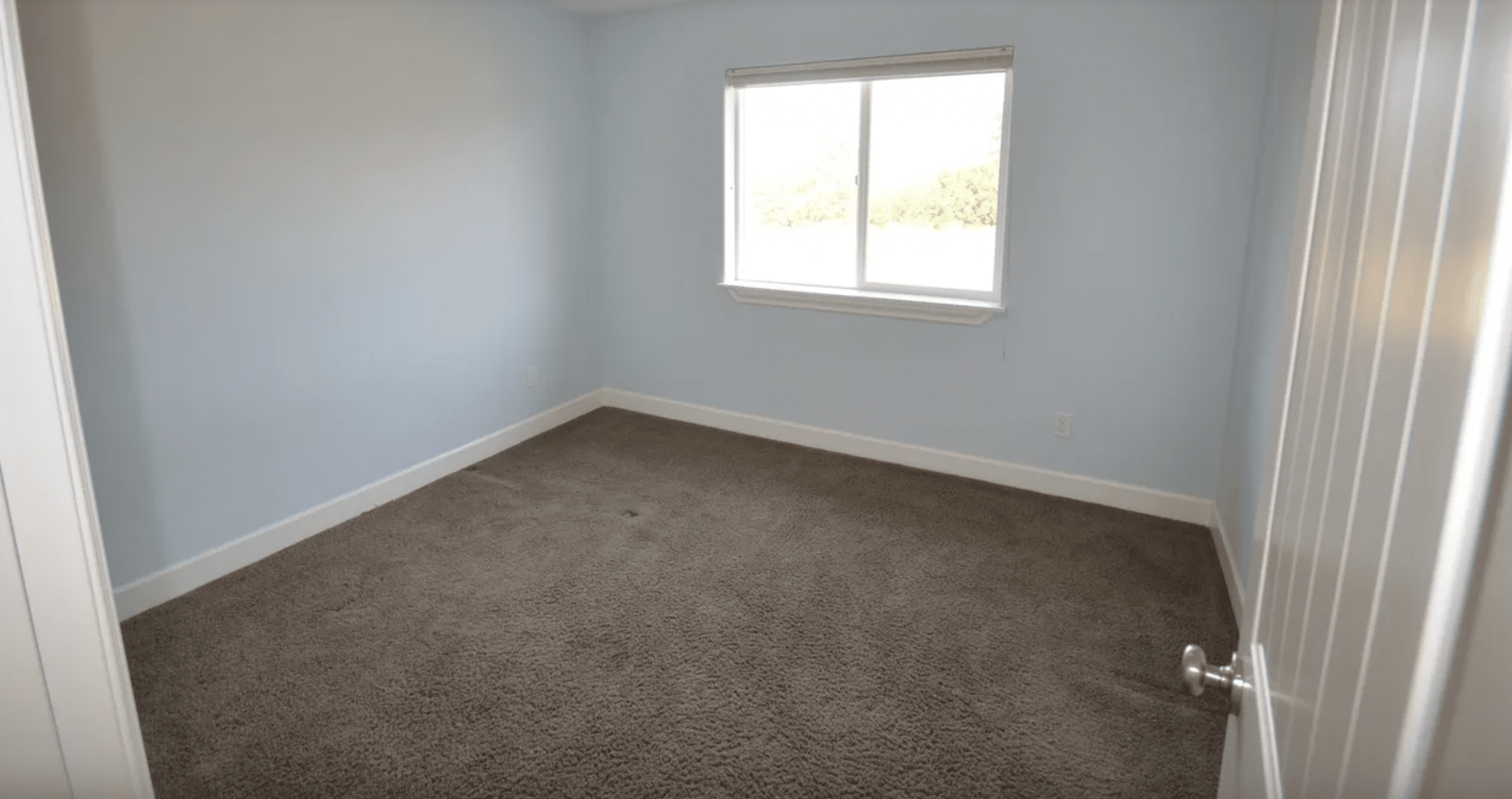 Room for rent in shared home – The Heights HR