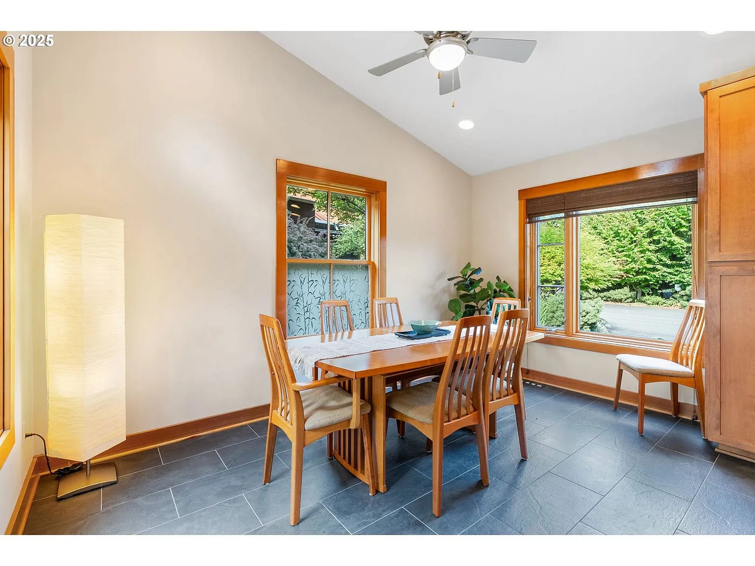 Cozy 2Bedroom 3Bathroom Hood River House