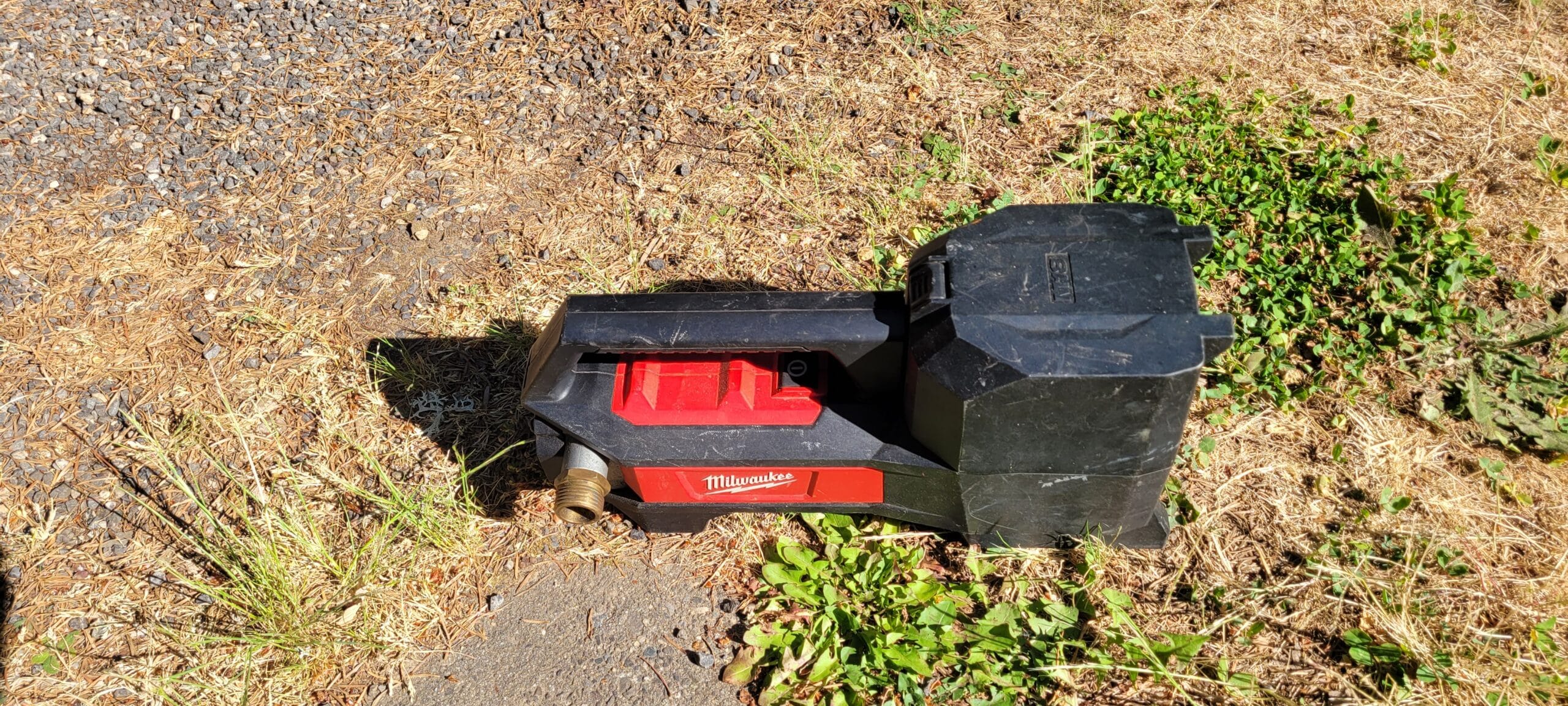 Milwaukee transfer pump no battery