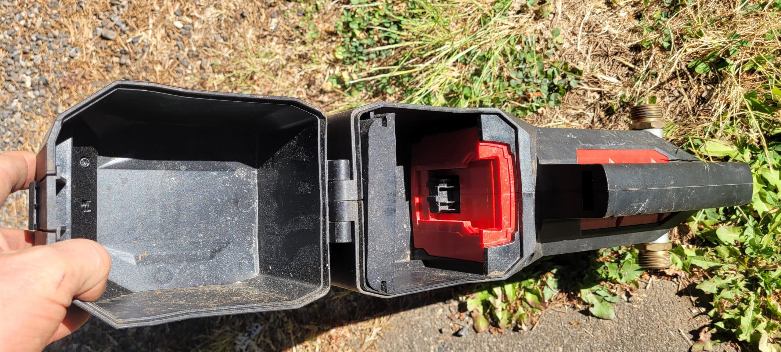 Milwaukee transfer pump no battery