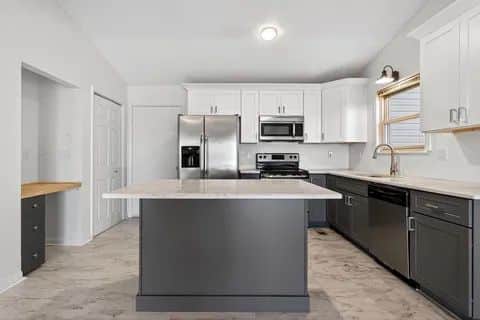 3 bedrooms house with 3bathroom