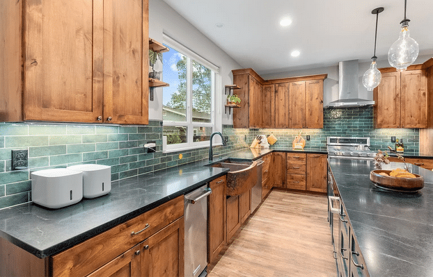 Modern Hood River 3Bedroom 3Bathroom House