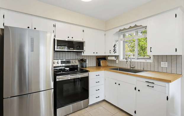 heart of downtown White Salmon Two Beds One Bath