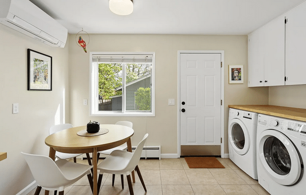 heart of downtown White Salmon Two Beds One Bath