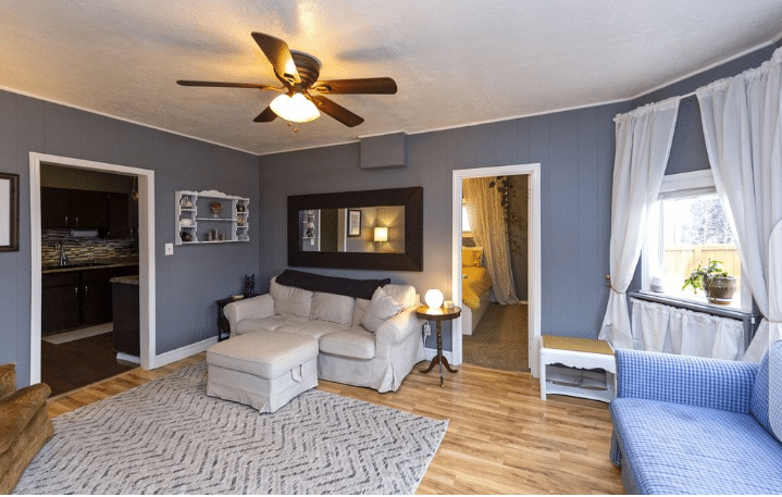 One bedroom in the heart of downtown Bingen