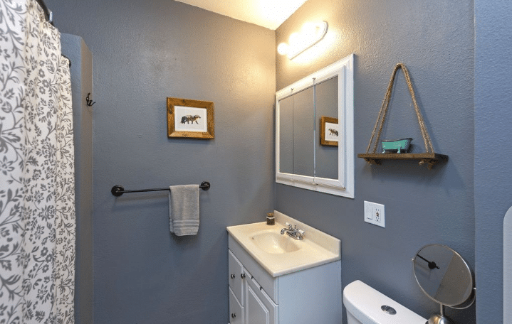 One bedroom in the heart of downtown Bingen