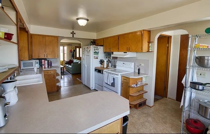 FOR RENT: 2Bed, 2Bath Hood River