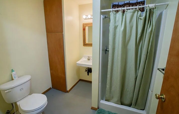 FOR RENT: 2Bed, 2Bath Hood River