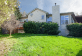 beautifully updated single-level 3Bed 2Bath Hood River House