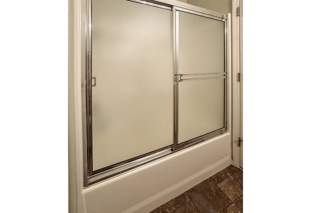 beautifully updated single-level 3Bed 2Bath Hood River House