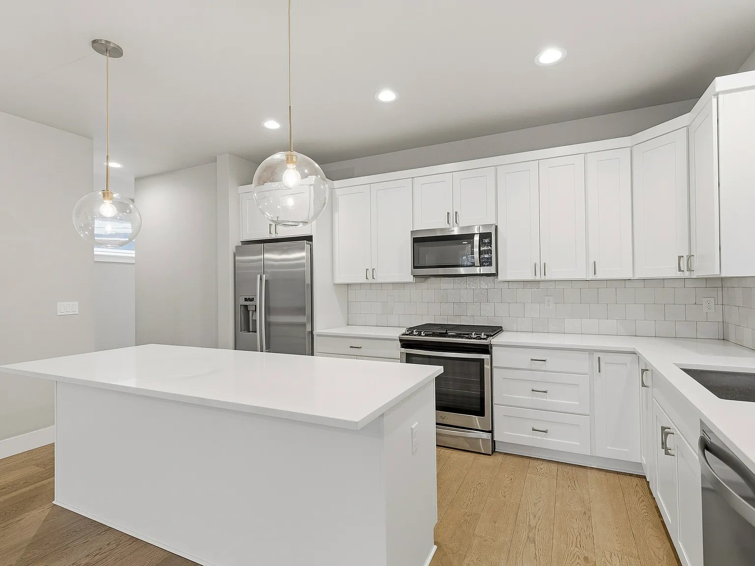 4BR FOR RENT SW Dottie Ct Troutdale, OR