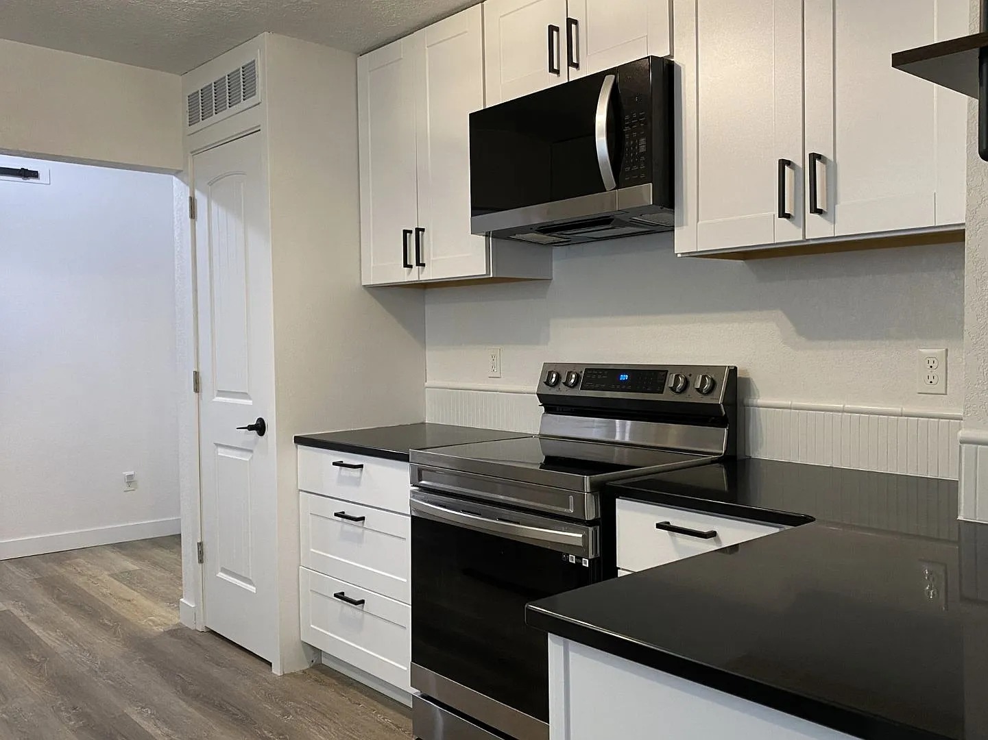 2BR FOR RENT E 12TH ST, THE DALLES, OR