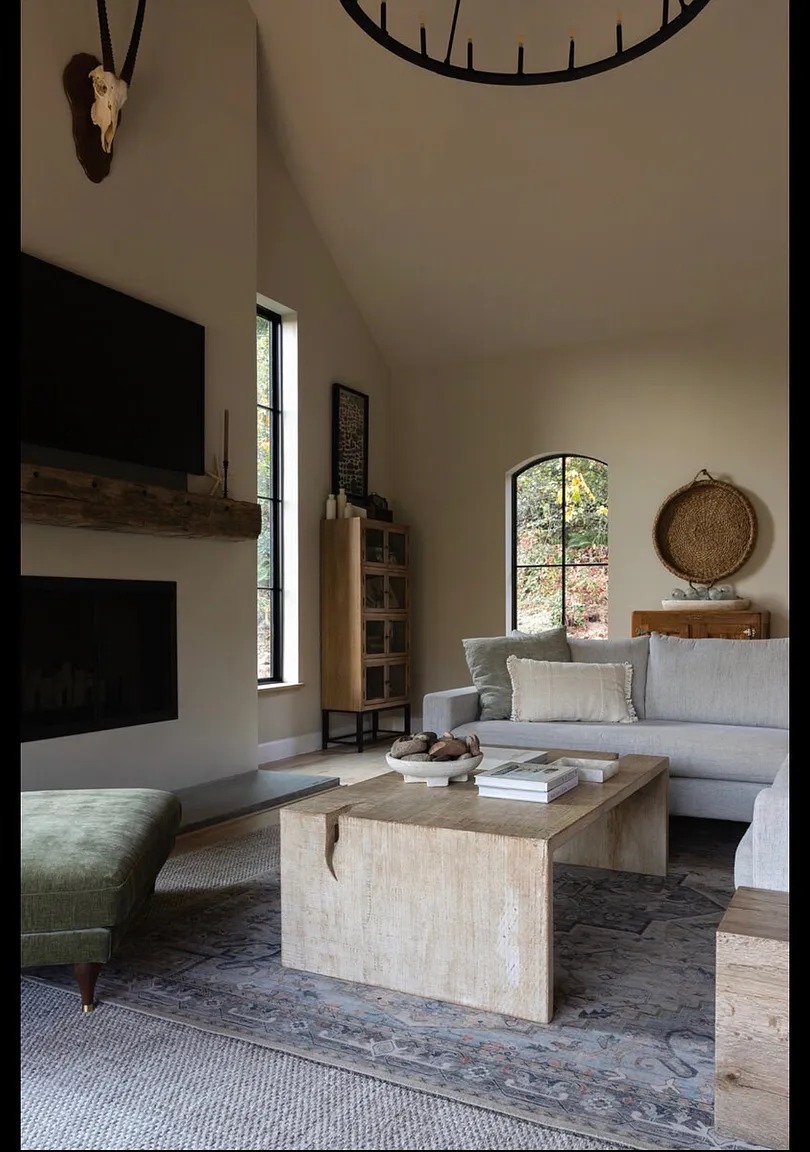 Beautifully finished 4BR IN Morton Rd Hood River OR
