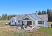 Homestead with all the modern conveniences