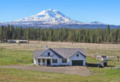 Homestead with all the modern conveniences