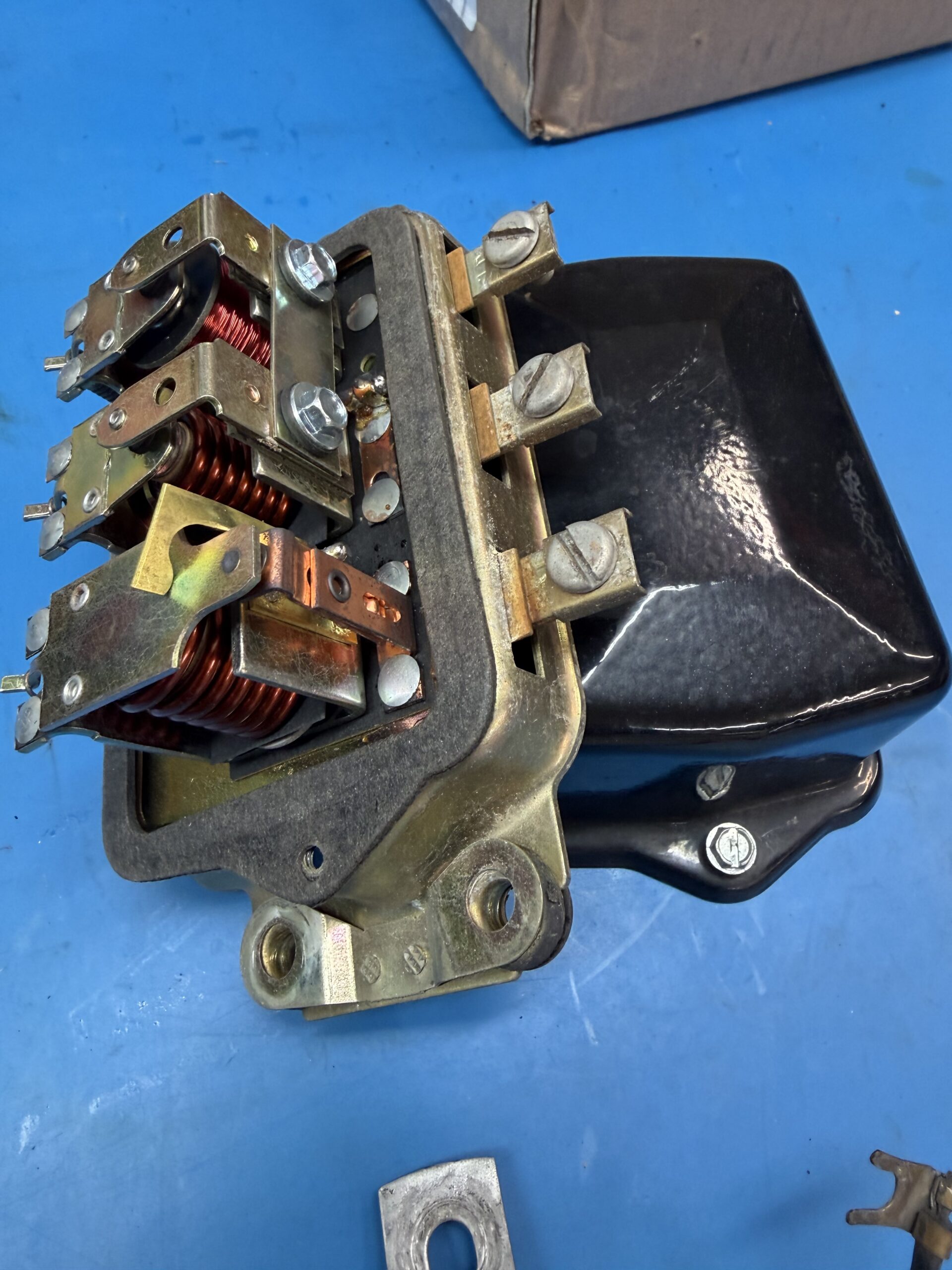 12V voltage regulator