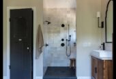Beautifully finished 4BR IN Morton Rd Hood River OR