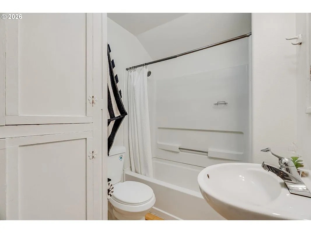 1BED IN NE 34th Ave, Portland, OR