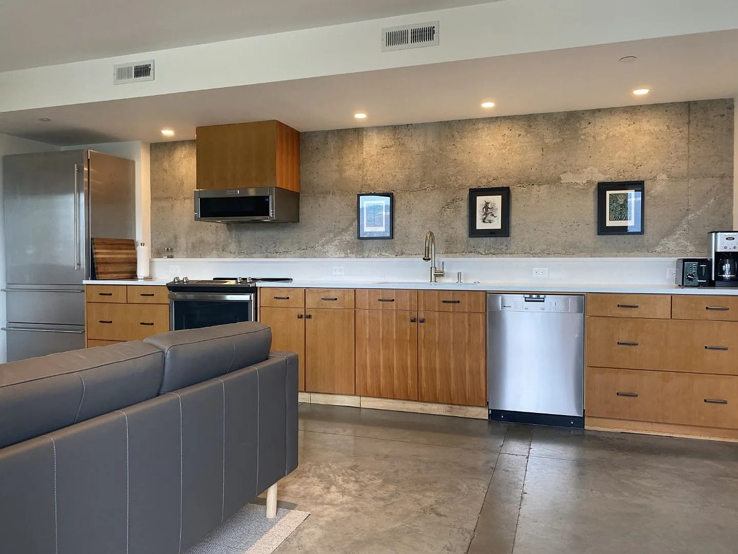 1bed in Blanchard Blvd, Mosier for rent