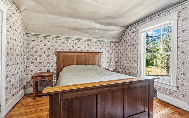 4Bed 1.5Bath White Salmon FarmHouse