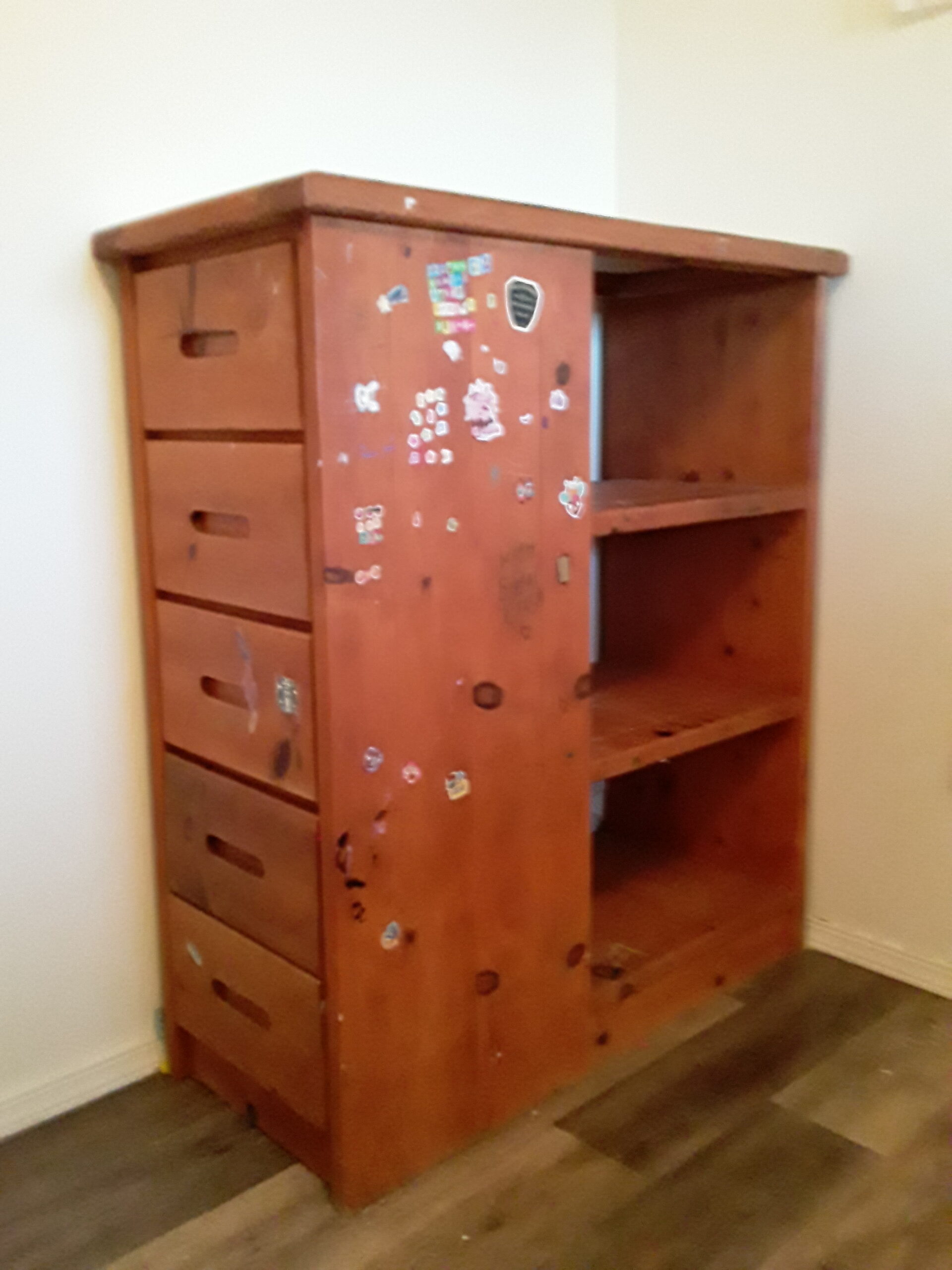 2 cupboards, 1 dresser