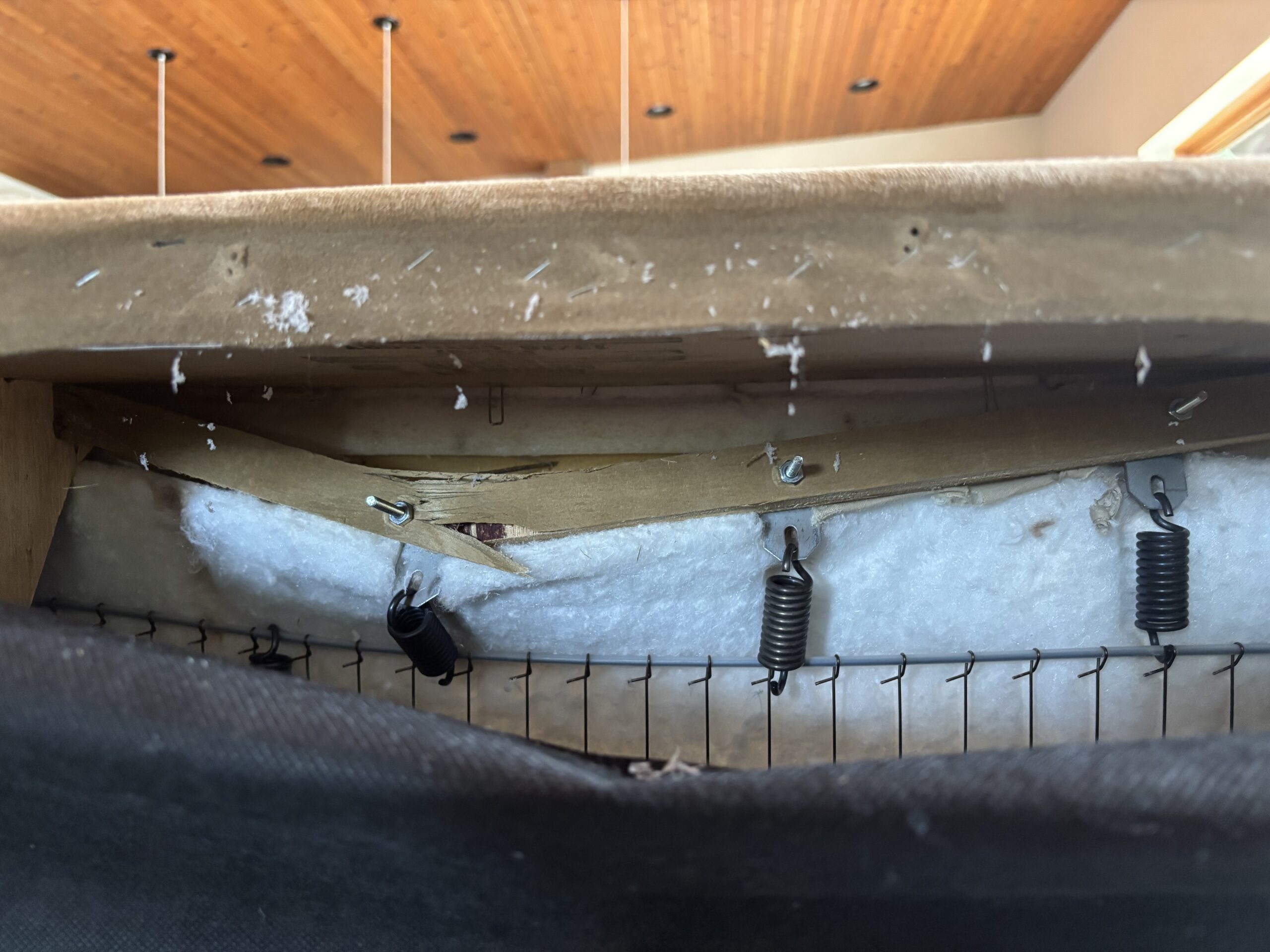 FREE–nice deep seat couch in need of a repair