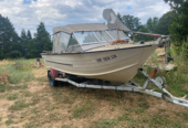 Aluminum boat