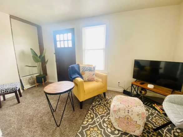 Charming 1Bed 1Bath Green Bay House