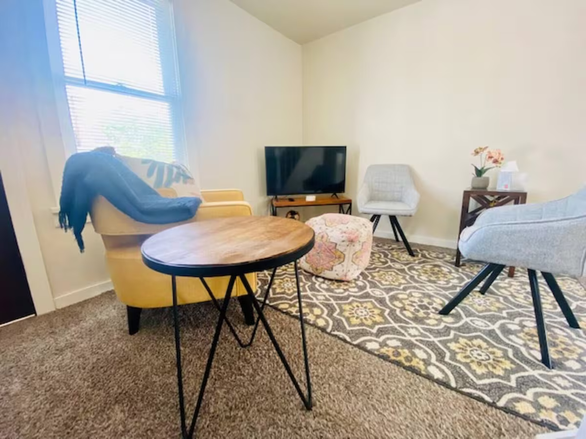 Charming 1Bed 1Bath Green Bay House