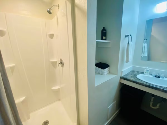 Charming 1Bed 1Bath Green Bay House